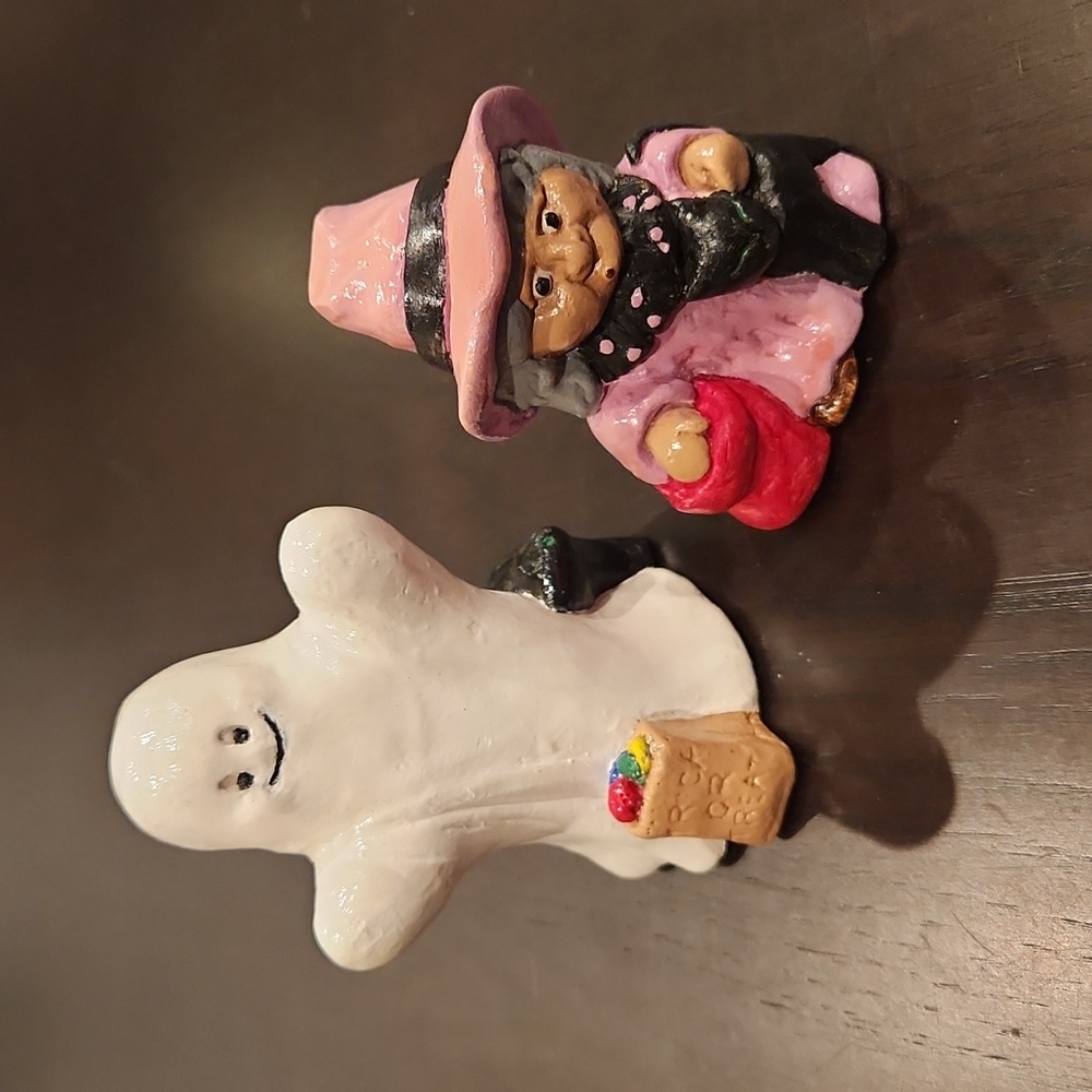 FREE GIFT W/ PURCHASE, 1980 MEGNAS, S/2 Ghost & Witch Figurines